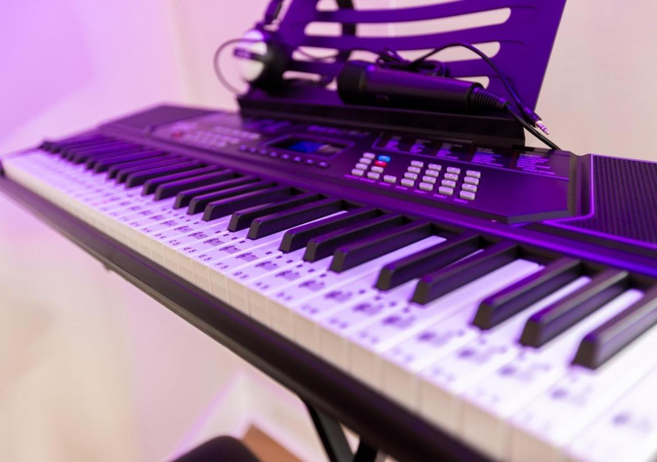 Free Parking Leeds Near Arena With Piano Sma