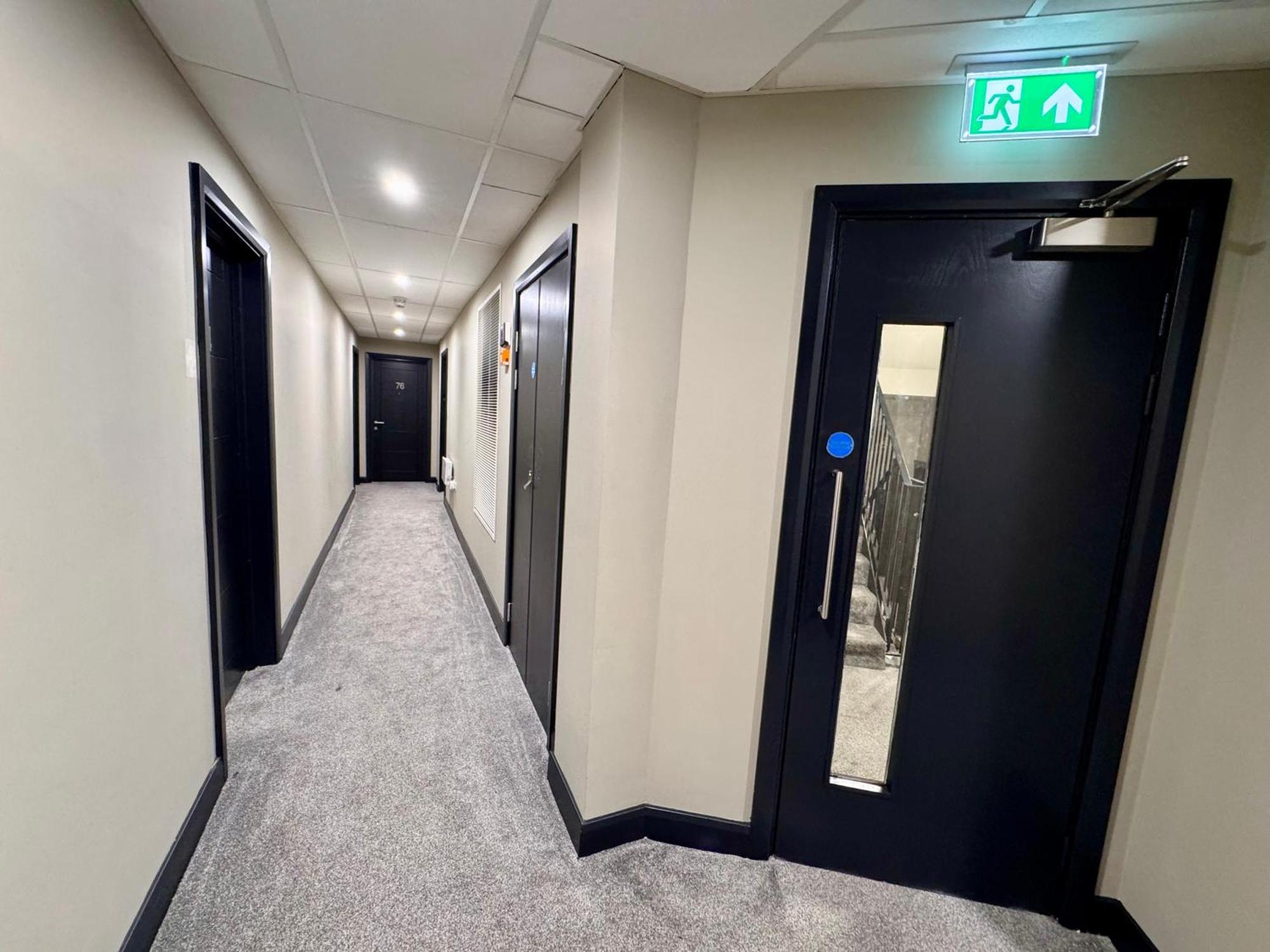Free Parking Leeds Near Arena With Piano Sma Apartment